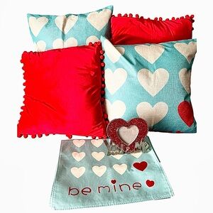 Valentine Decor Lot | Be Mine Pillows, Table Runner & Heart Frame